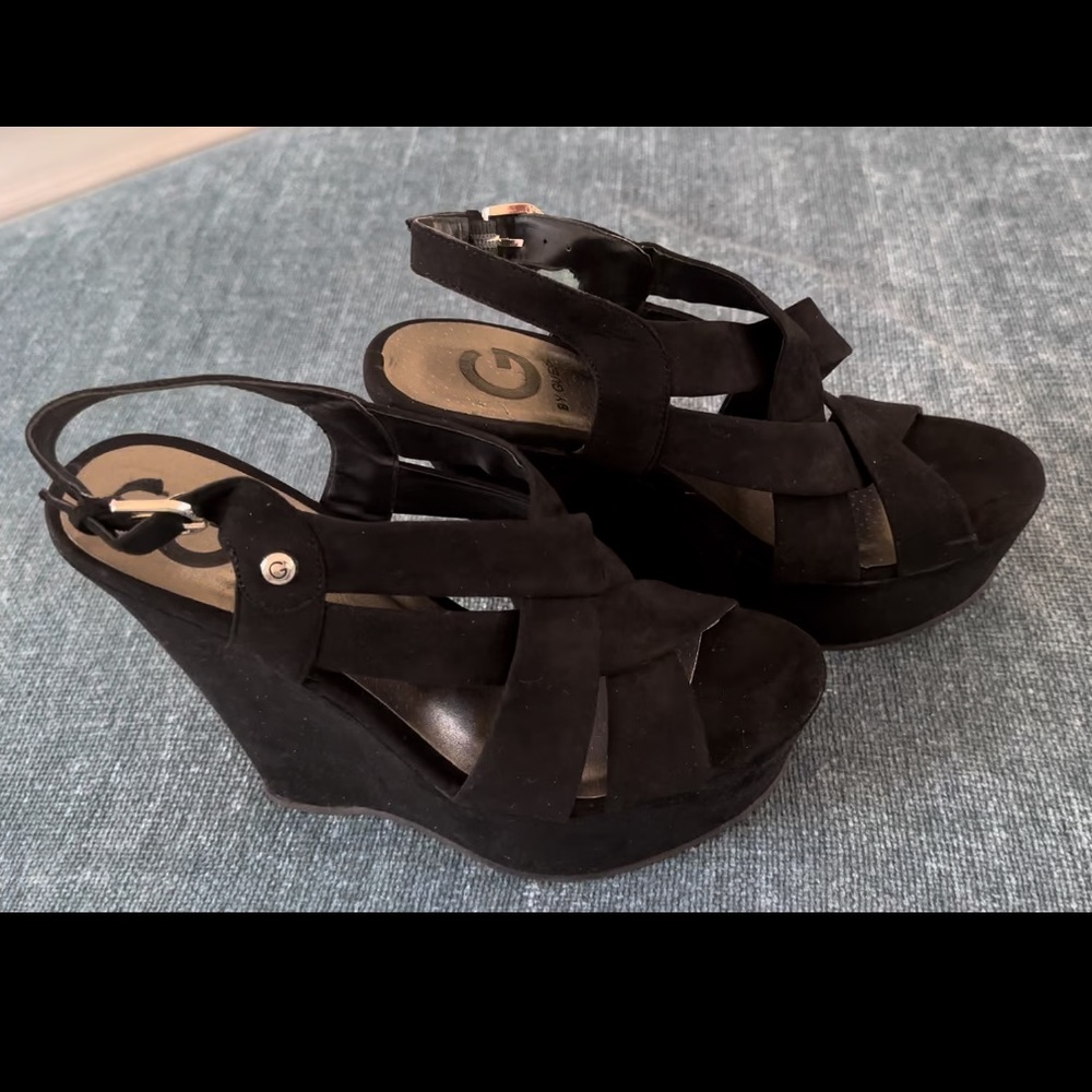 G by Guess black suede platforms - Picture 2 of 5